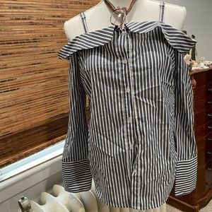 OFF SHOULDER BLOUSE